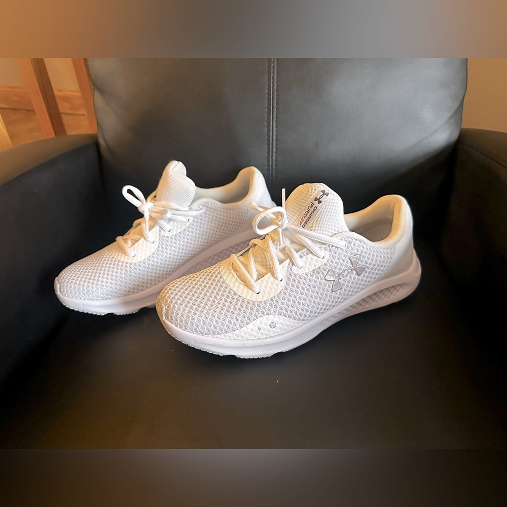 White Under Armour shoes women